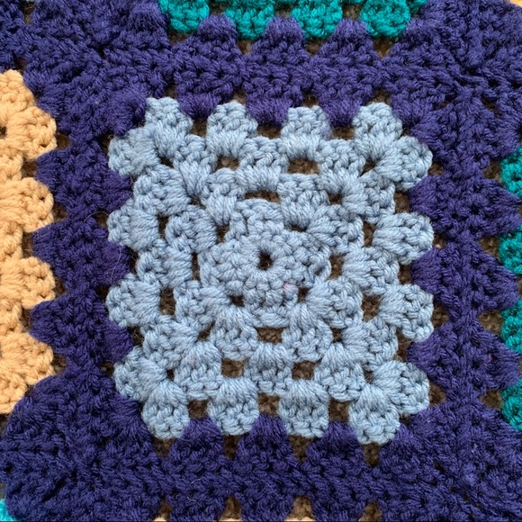 Granny Square Afghan Throw Blanket - Picture 11 of 12